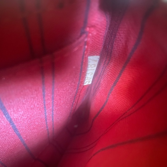 Authentic LV Clutch - Picture 1 of 3